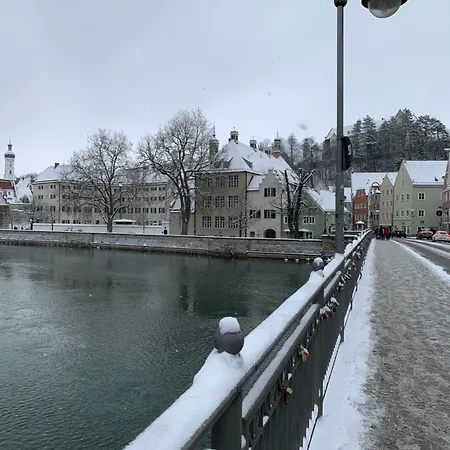 Zentrale 1-zimmer-wohnung In Der Altstadt *